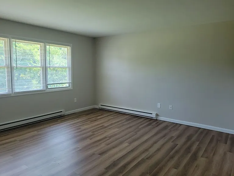 Country Gardens Apartments — Photo 39
