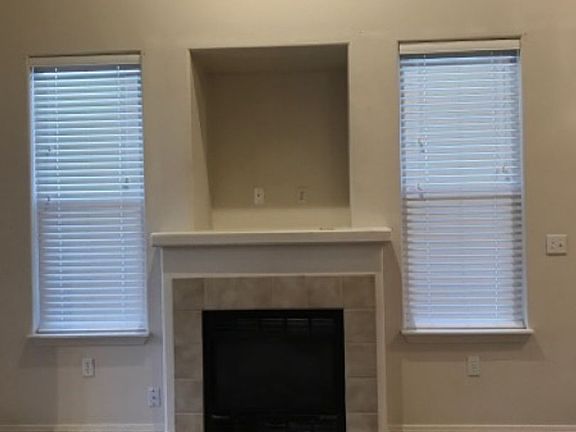 2nd image of 601 Windemere Cir