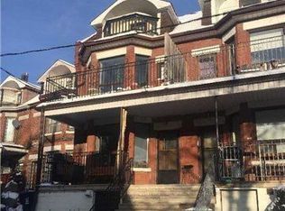 483 Indian Grv, Toronto, ON M6P2J1