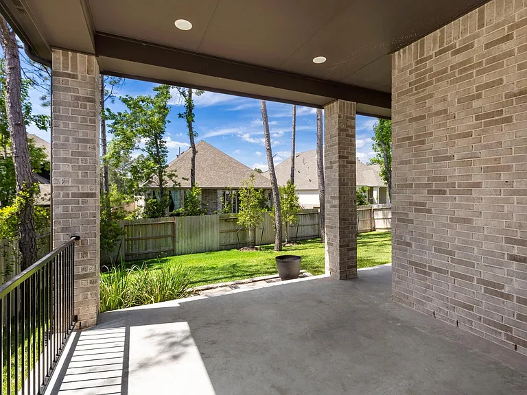 415 N Hillary Step Pl — Photo 36