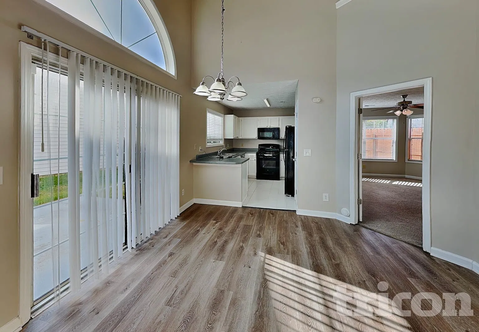 4242 Tenneyson Lane Austell GA — Photo 2