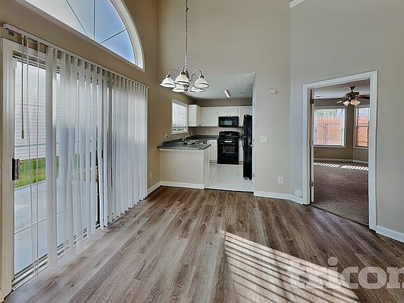 2nd image of 4242 Tenneyson Ln