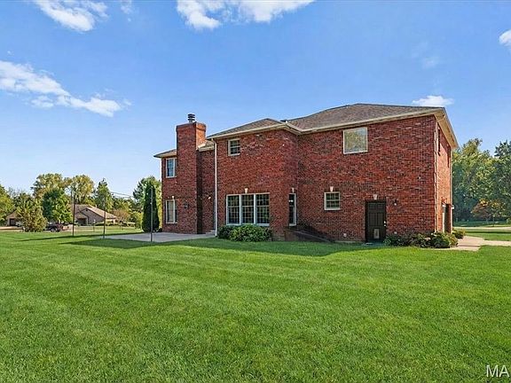 4th image of 334 Spring Lake Rd