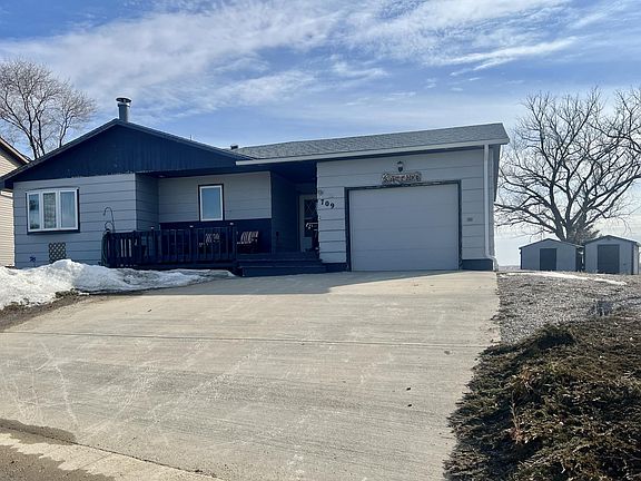 2nd image of 709 Laframboise Dr