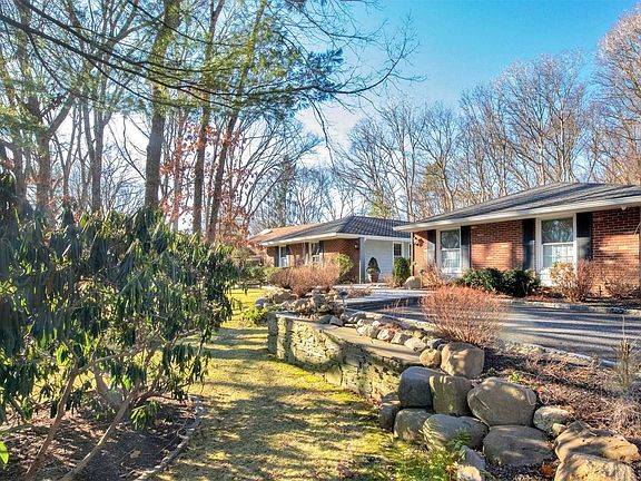 3rd image of 23 Northcote Dr