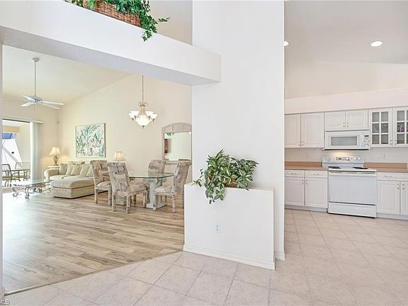 5th image of 5596 Greenwood Cir