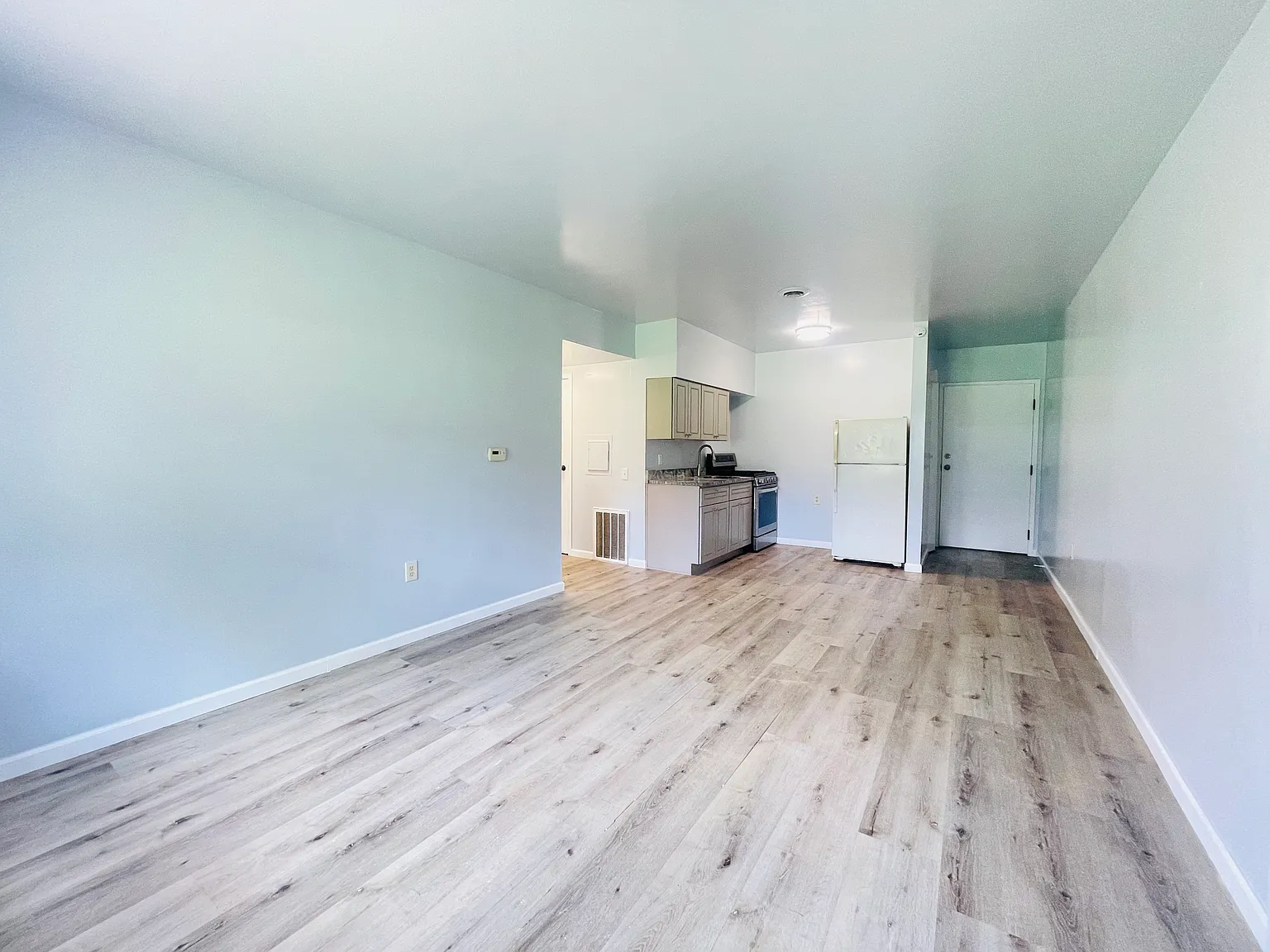 1 bed, $750 — Photo 1