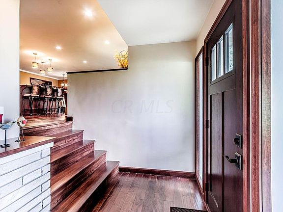 5th image of 5868 Knoll Ct