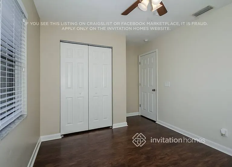 1661 New London St — Photo 14