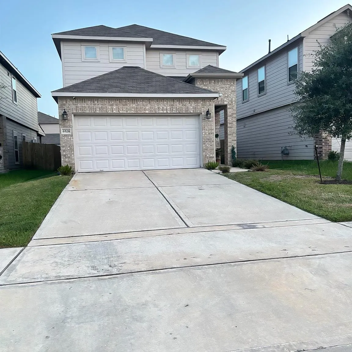 3 bed, 2.5 bath, 1936 sqft, $2,150 — Photo 1