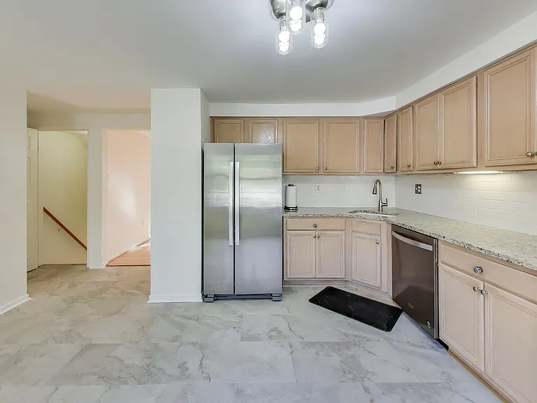 8932 Barrowgate Ct — Photo 6