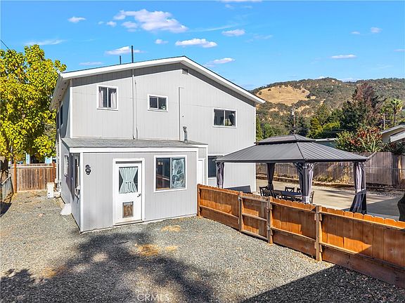 3rd image of 6843 Rosemont Dr