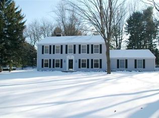 17 Larch Cir, Madison, WI 53705