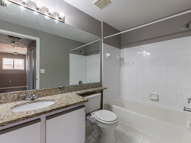 6330 Aragon Way #207 — Photo 9