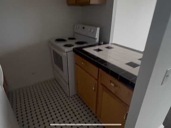 5th image of 4343 N Clarendon Ave APT 818