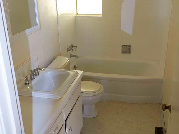 5th image of 2239 Bermuda Dr