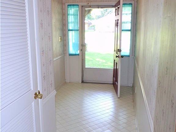 4th image of 1210 Morningside Dr