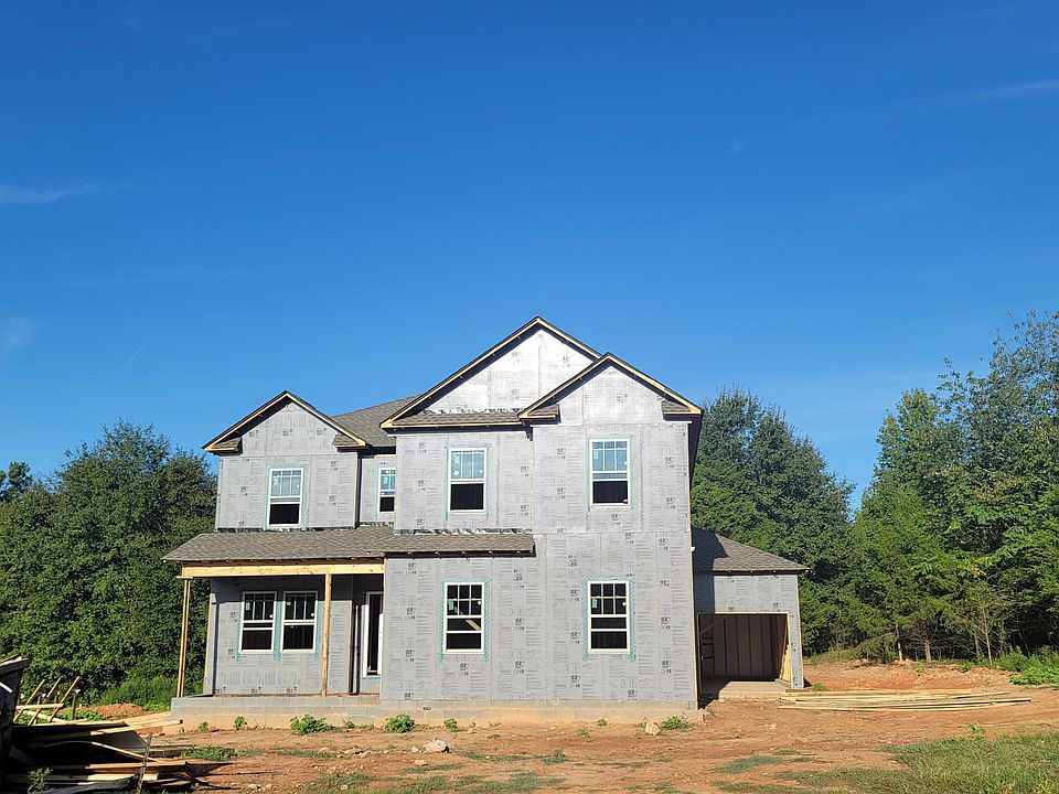 2nd image of 215 Willow Creek Ct