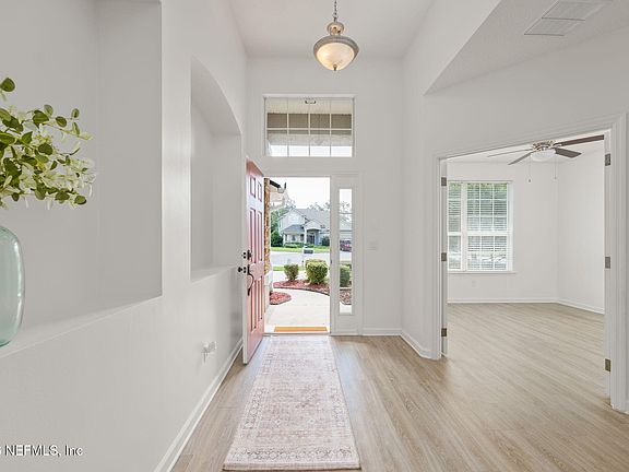 4th image of 2028 TRAILING PINES Way