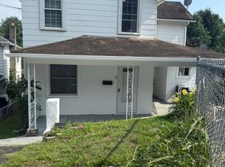 2 McGoverns Hl, Wilkes Barre, PA 18706