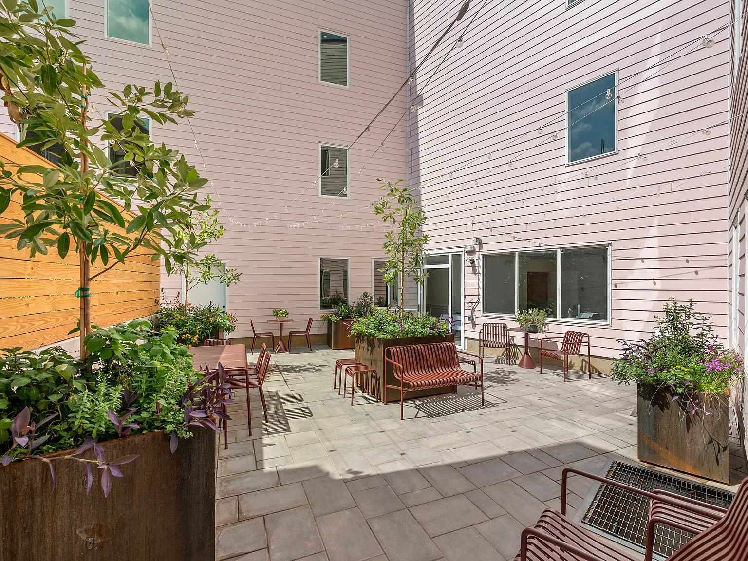 2 bed, 1.5 bath, $2,475 — Photo 2