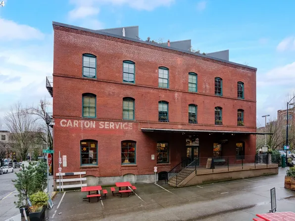 1240 NW Hoyt St #5, Portland, OR 97209