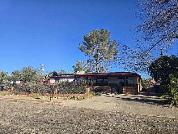 2nd image of 4917 E 23rd St