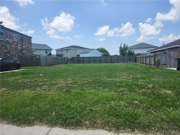 3508 Evangeline Ave, Chalmette, LA 70043