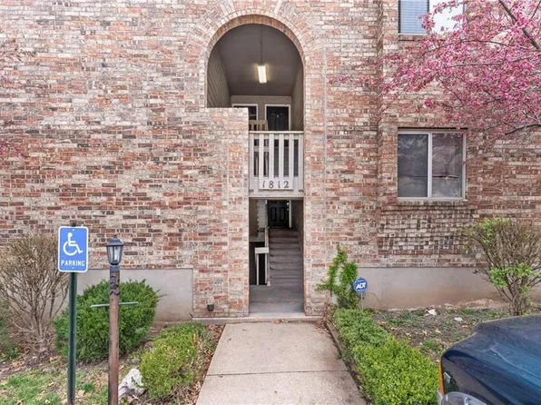 1812 E 97th St APT A, Kansas City, MO 64131