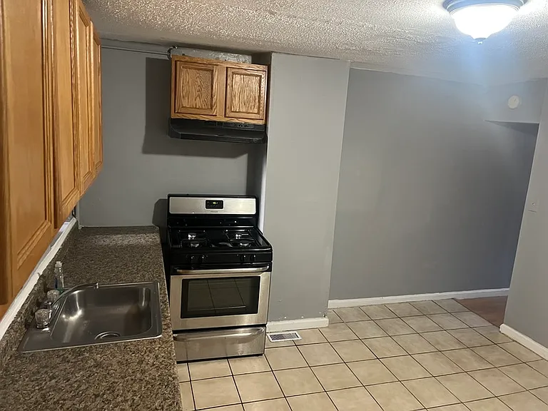 257X McCulloh St #1 — Photo 3