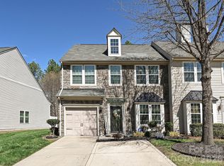 9740 Springholm Dr, Charlotte, NC