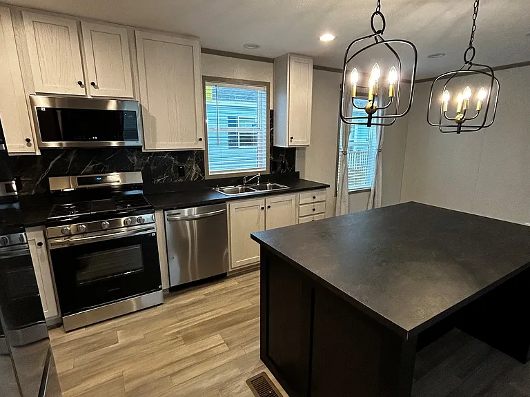 Ravinia Anchor Bay — Photo 68
