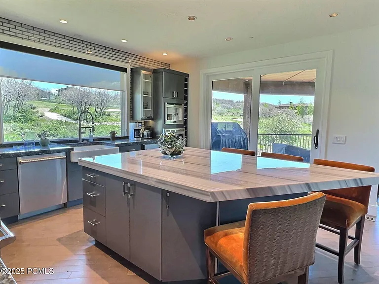 1135 E Lasso Trl — Photo 9
