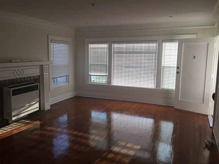 1330 S Van Ness Ave #1330 — Photo 3