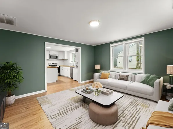 212 Walker Dr, Monroe, GA 30655