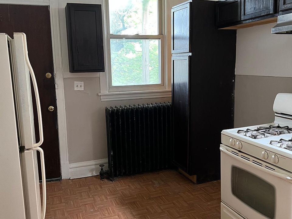 1st image of 3940 W Gladys Ave #2