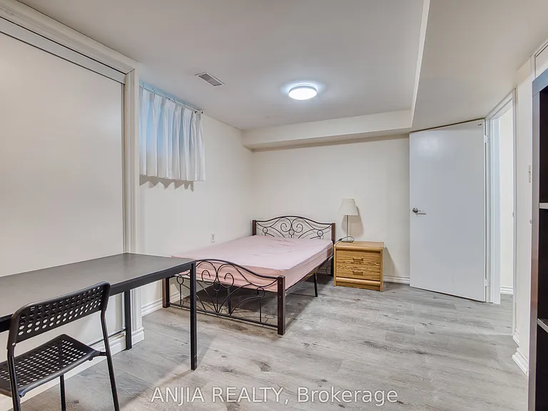 37 Allangrove Cres #BASEMENT — Photo 9