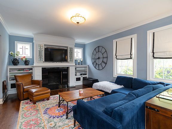 4th image of 6944 N Osceola Ave