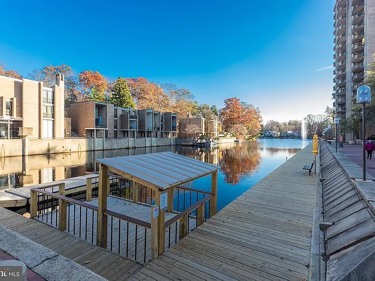 Lake Anne