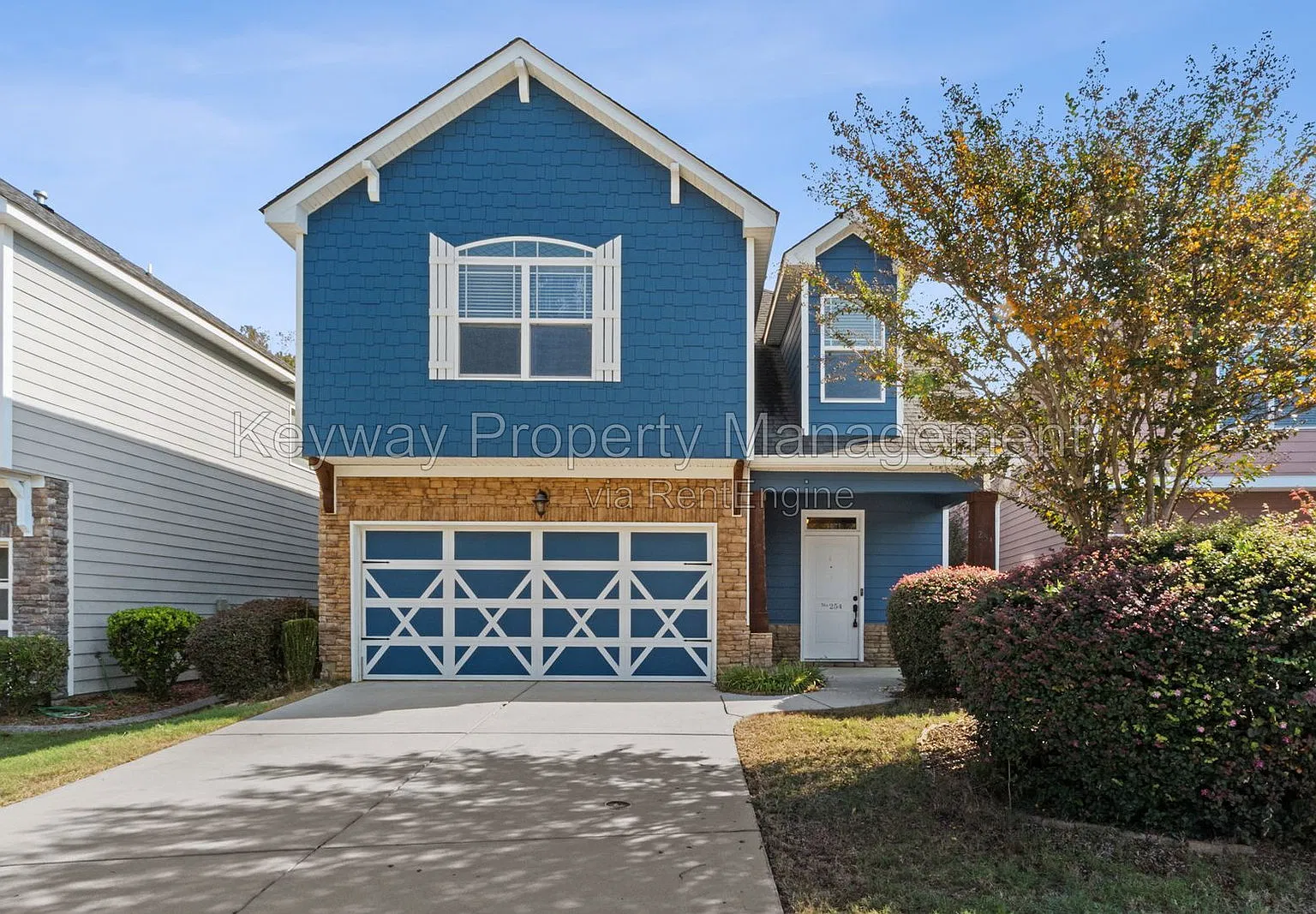 3 bed, 2.5 bath, 1923 sqft, $2,200 — Photo 1