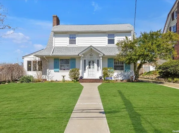 157-11 12th Road, Beechhurst, NY 11357