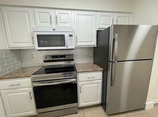 2811 N Oakland Forest Dr APT 102, Fort Lauderdale, FL 33309