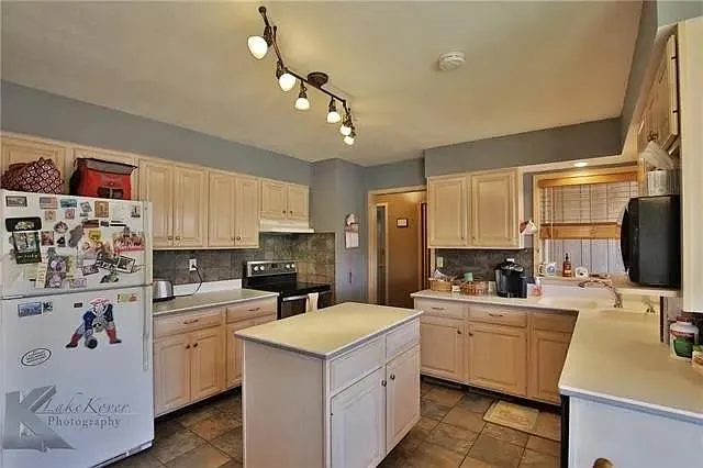 8234 County Road 266 — Photo 9