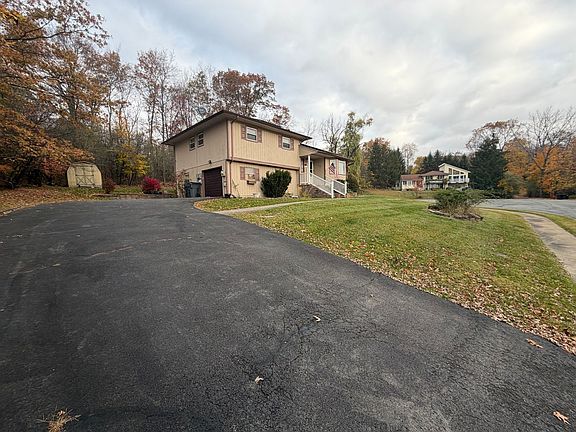 3rd image of 12 Todd Dr
