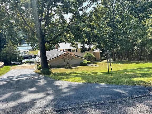 2nd image of 3012 Lake Northwoods Rd