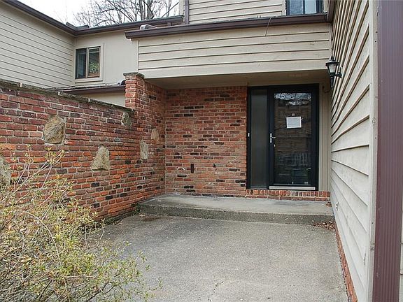 3rd image of 114 Kimrose Ln