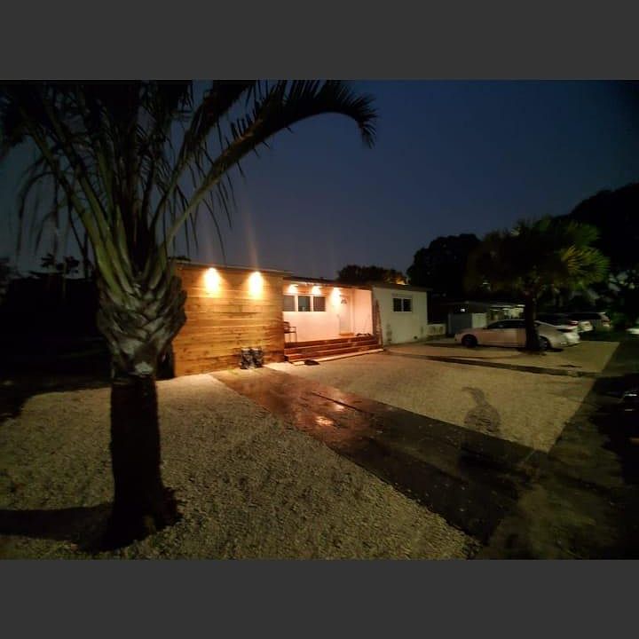 2nd image of 1081 NE 166th St