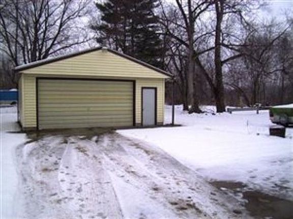 3rd image of 2421 Nesmith Lake Blvd