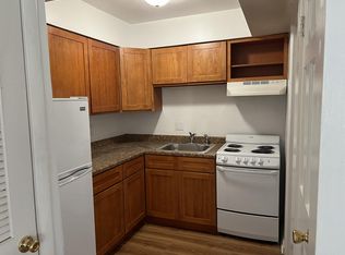 1817 Douglas Ave #9, Racine, WI 53402