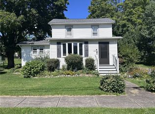 2725 Mechanic St, Weedsport, NY 13166